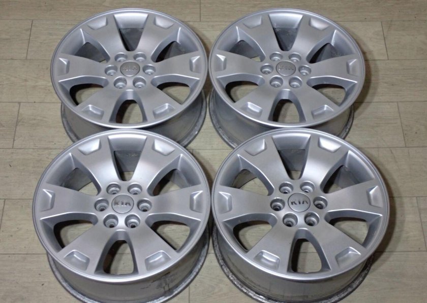 Диск колеса литой