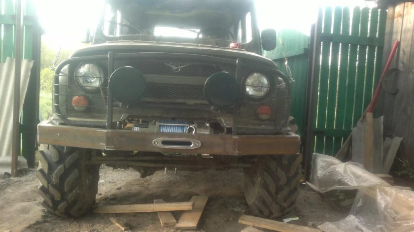 Бампер из швеллера на УАЗ 469