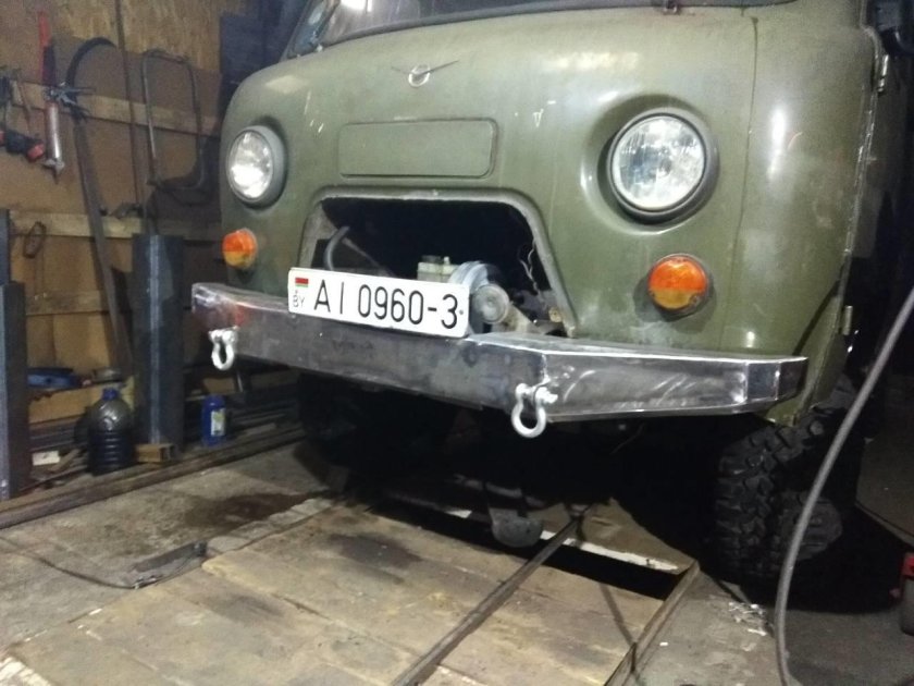 Силовой бампер УАЗ 3303