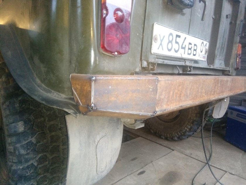 Самодельный силовой бампер на УАЗ 469