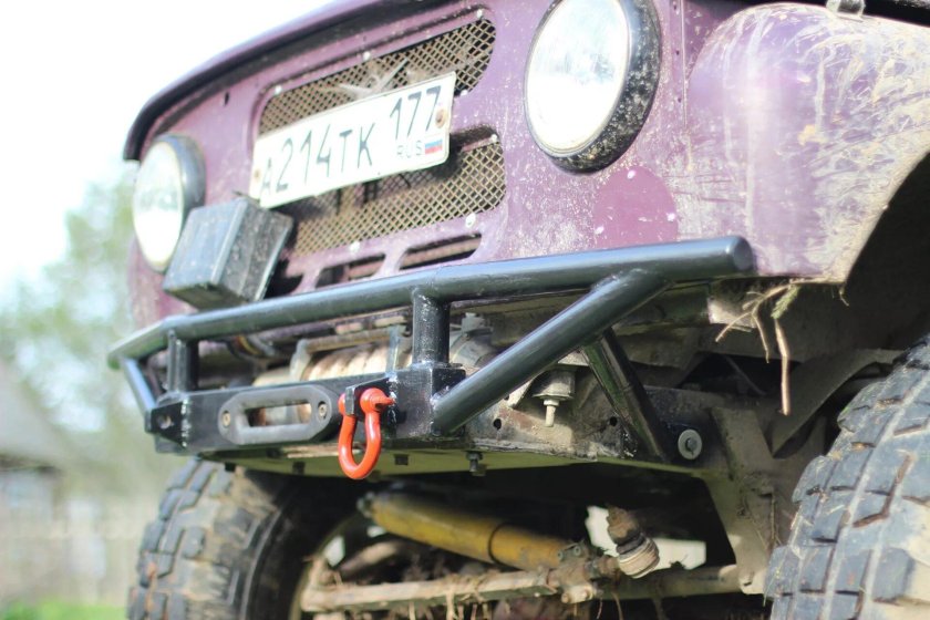 Передний силовой бампер УАЗ 469