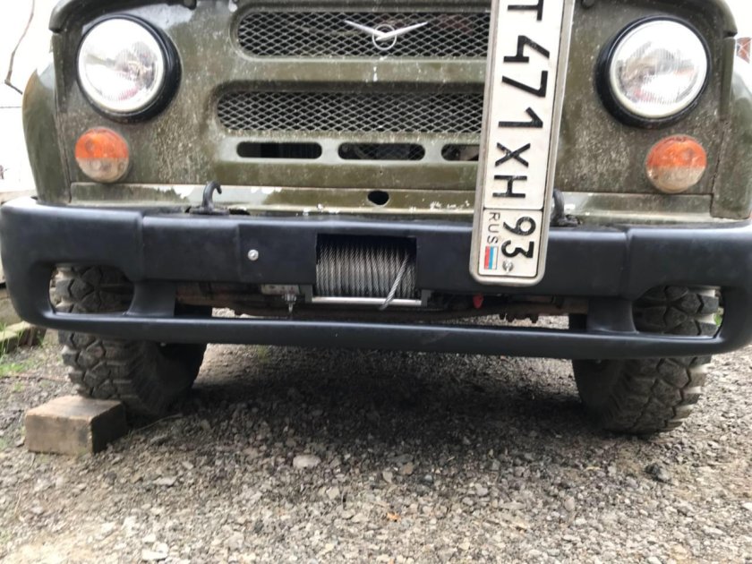 Бампер УАЗ 469 передний штатный