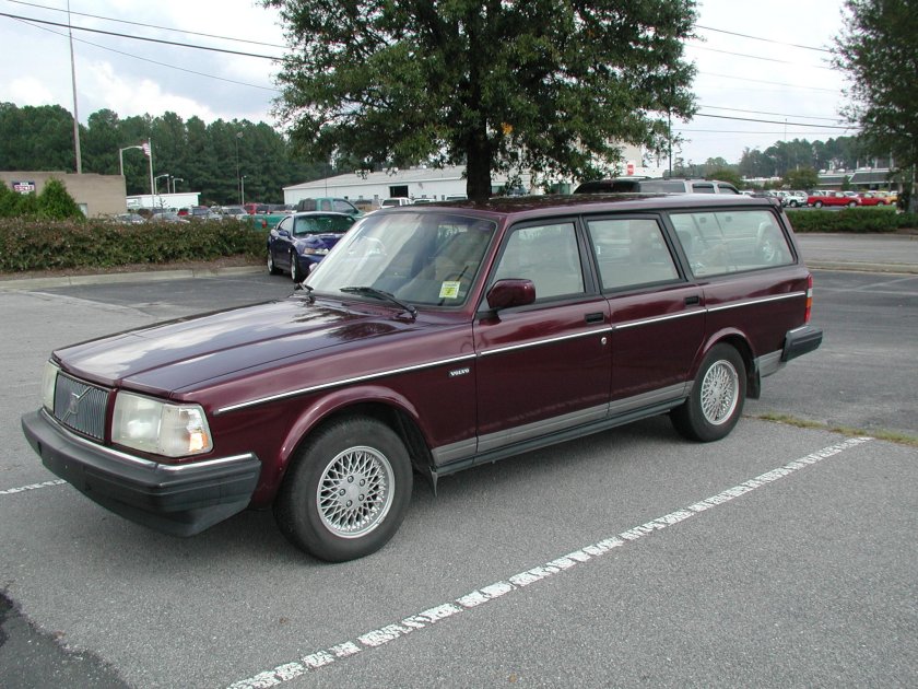 Вольво 240 вагон