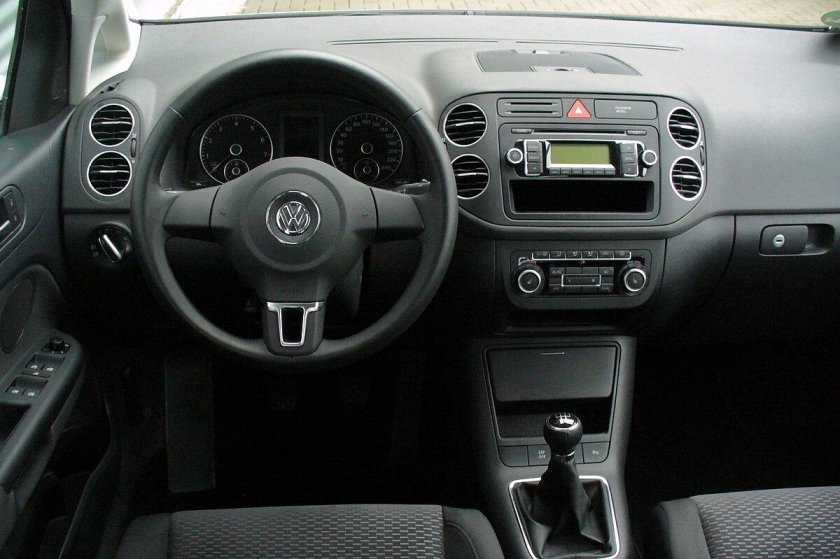 VW Golf Plus 2012 салон