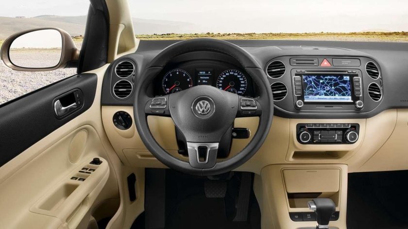 Volkswagen Golf Plus 2008 салон