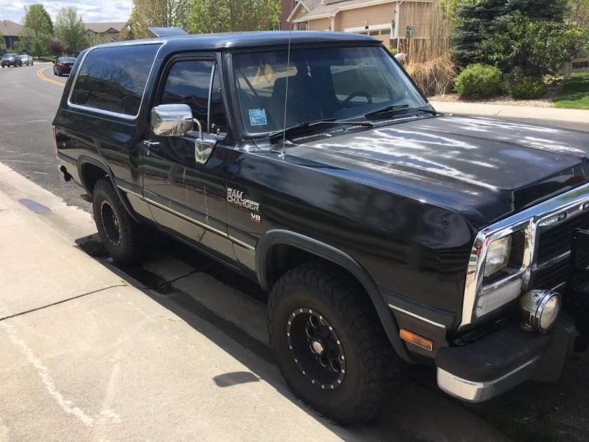 Dodge ramcharger 1989
