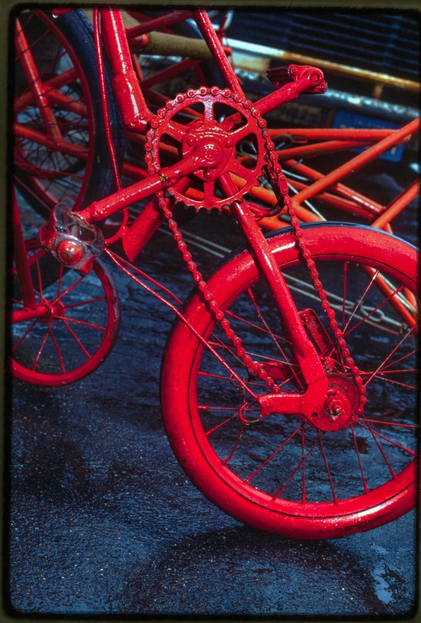 Красный велосипед