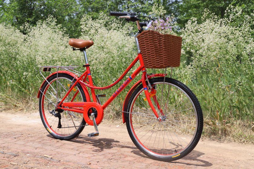 Городской велосипед красный