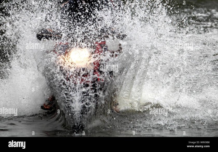 Мокрый байкер