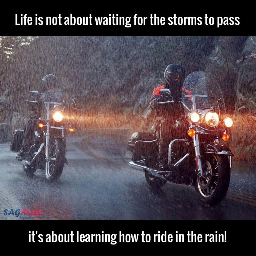 Мотоциклист в дождь