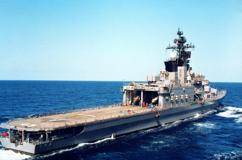 Эсминец-вертолетоносец DDH-143 Shirane