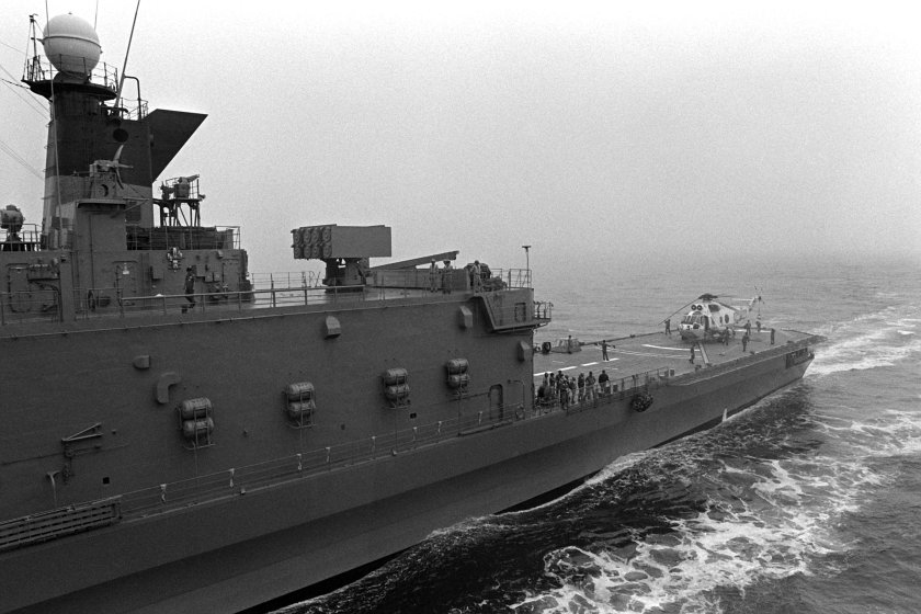 Эсминец-вертолетоносец DDH-143 Shirane
