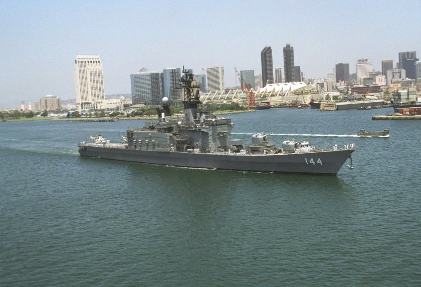 Эсминец-вертолетоносец DDH-143 Shirane