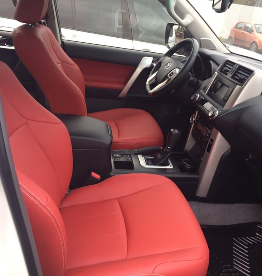 Красный салон Прадо 120