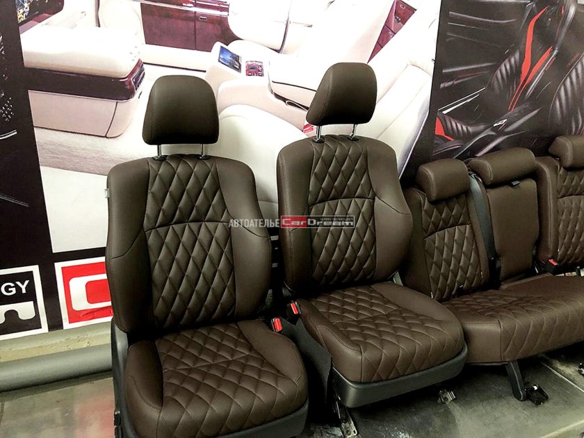 Toyota Prado 150 коричневый салон кожа