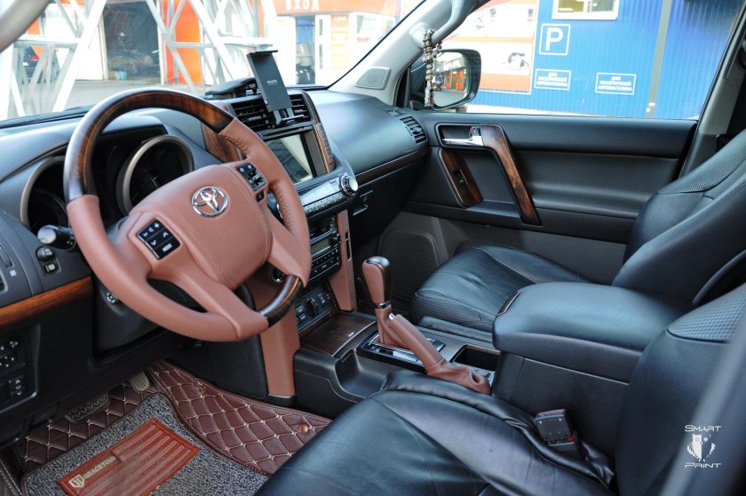 Toyota Prado 150 салон