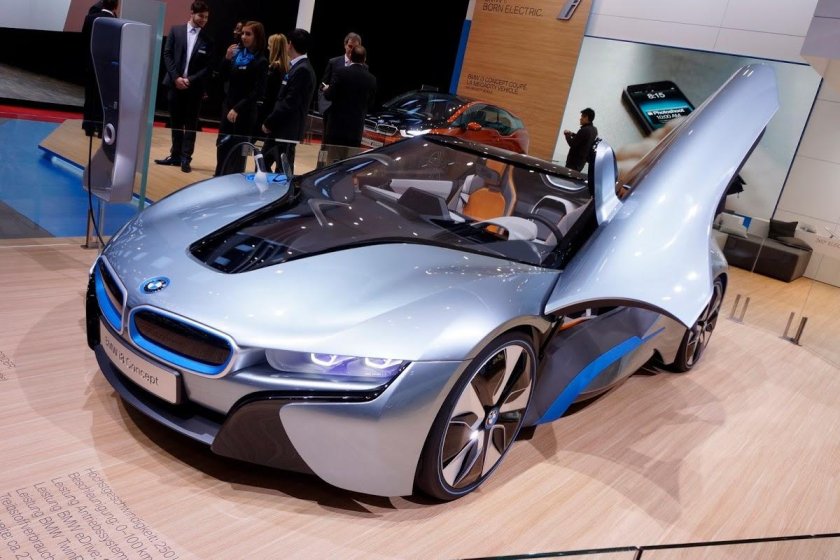 Электрическая БМВ i8