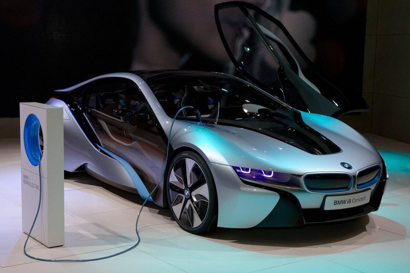 Электро BMW i8