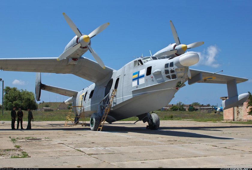 Гидросамолет бе-12