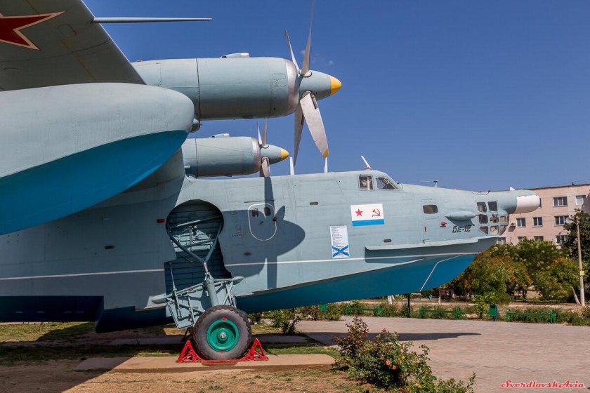 Самолёт амфибия бе-12