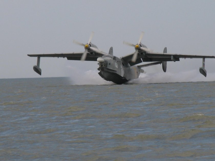 Самолёт амфибия бе 12