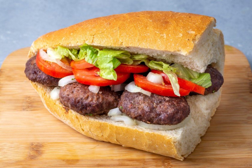 Ekmek arasi köfte