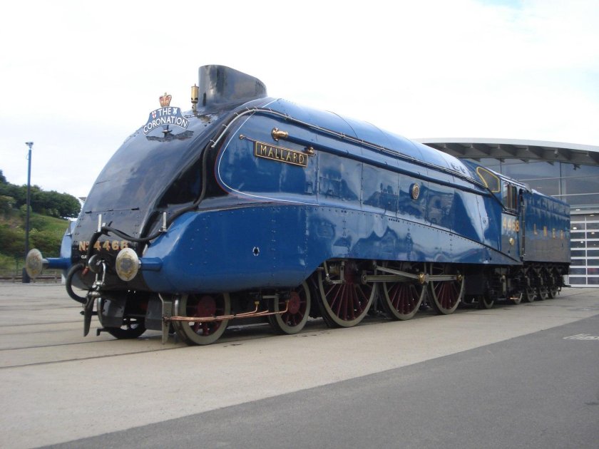 LNER class a4 4468 Mallard