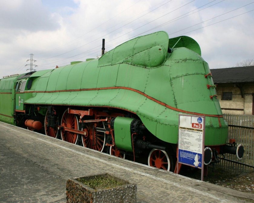 Локомотив-паровоз,тепловоз ,электровоз