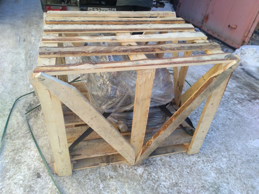 Двигатель в обрешетке