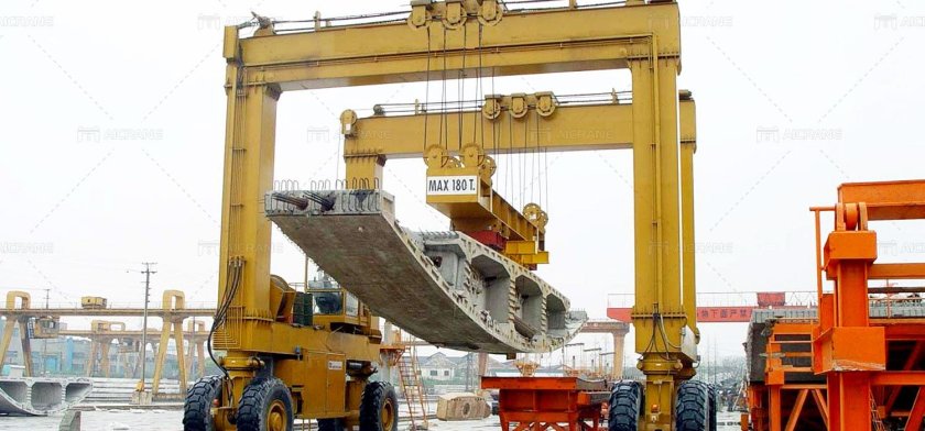 Козловой кран RTG