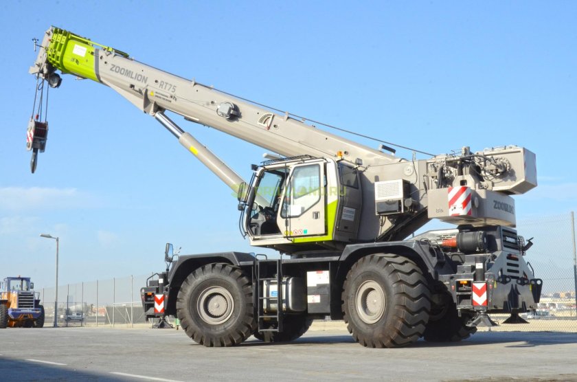 Самоходный кран zoomlion zrt850