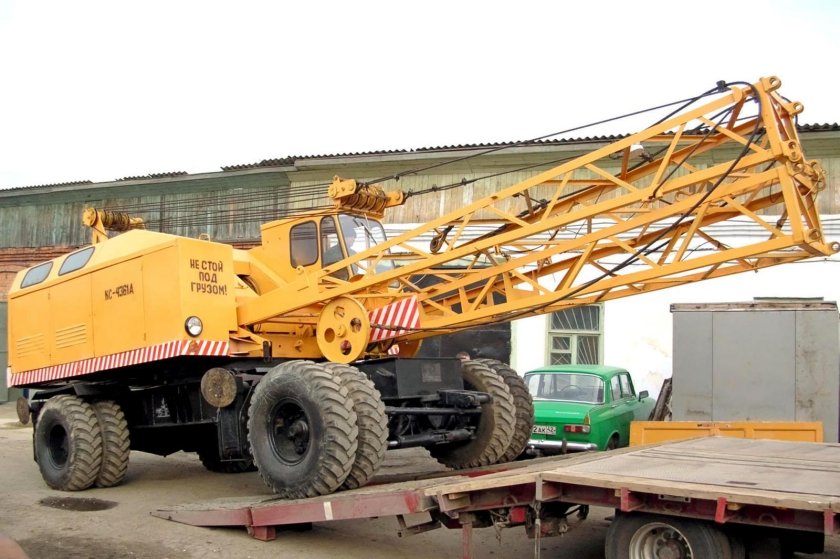 Пневмоколесный кран КС-4361а