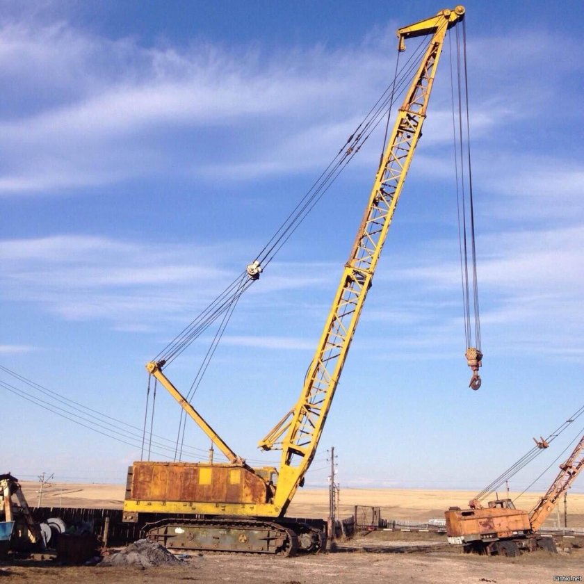 Гусеничный кран КС-8161