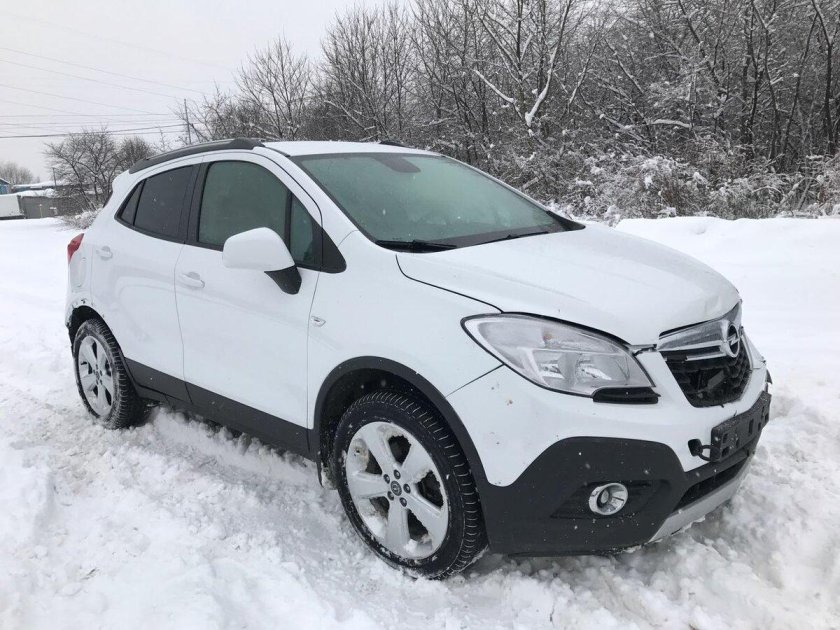 Опель Мокка белый