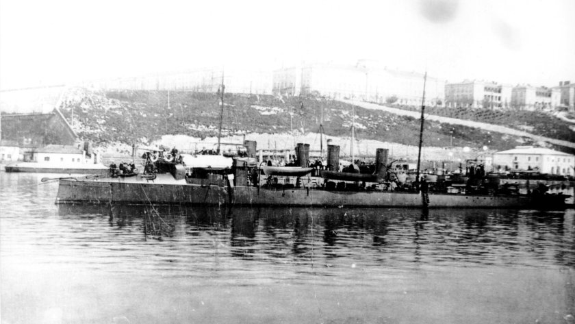 Эскадренный миноносец лейтенант Бураков