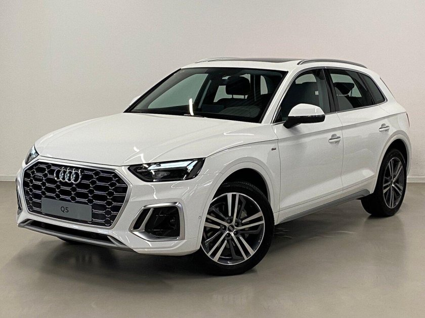 Ауди Кью 5 2022
