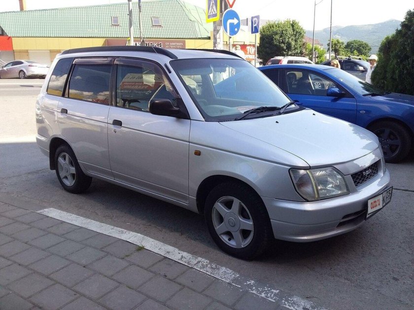 Daihatsu gran move