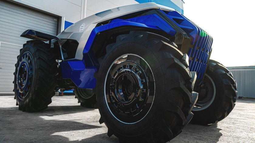 Беспилотный трактор агробот