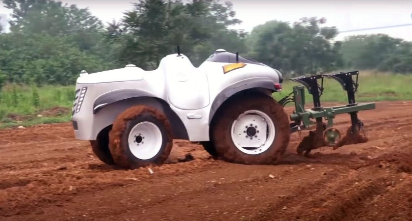 Электрический трактор