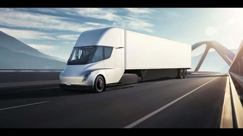 Тягач Tesla Semi