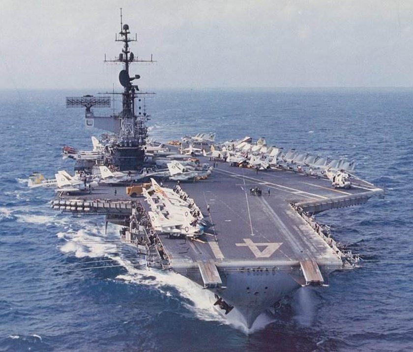 Авианосец USS Midway