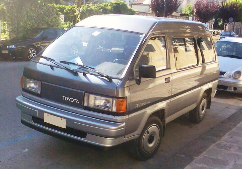 Toyota микроавтобус Hiace 1990