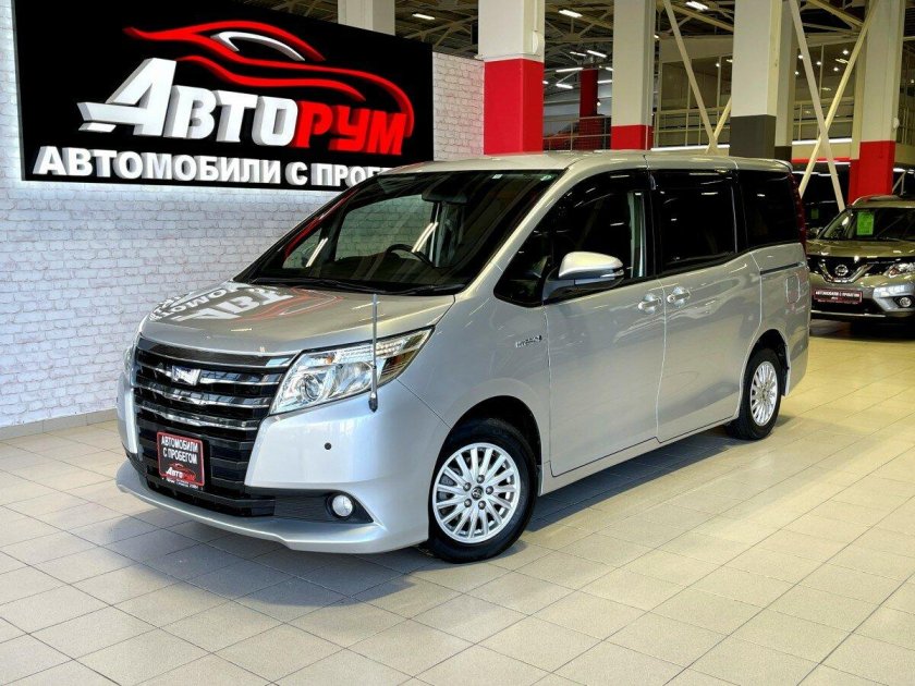 Toyota Noah III (r80)