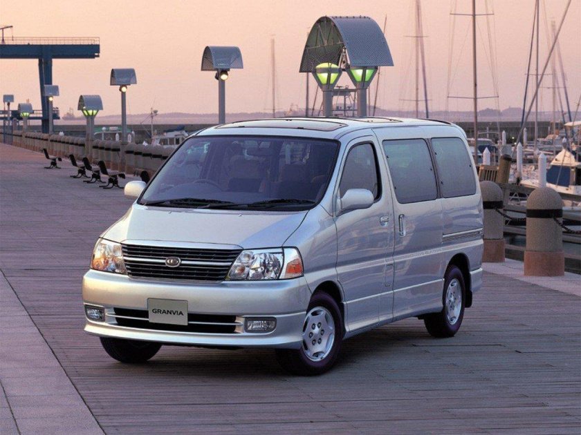 Toyota Granvia, 1999