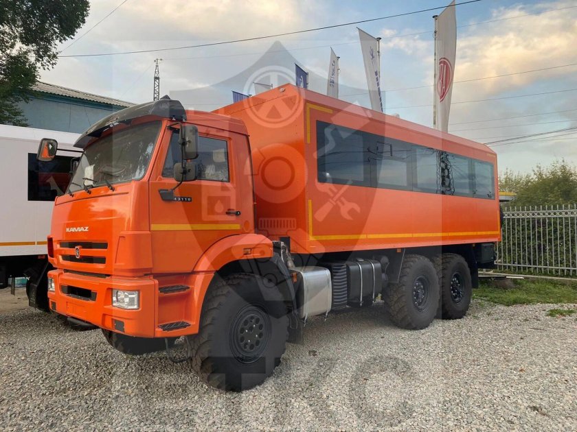Вахтовый автобус КАМАЗ 6520