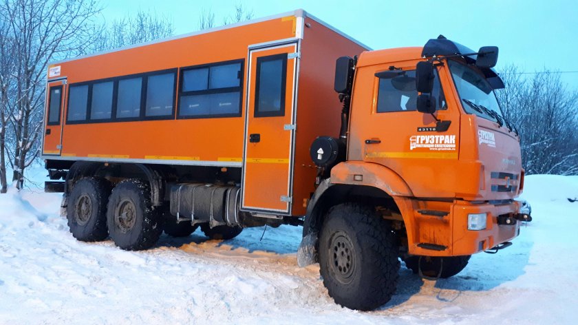 КАМАЗ 43118 вахтовый автобус