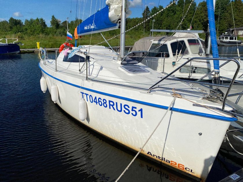 Парусная яхта