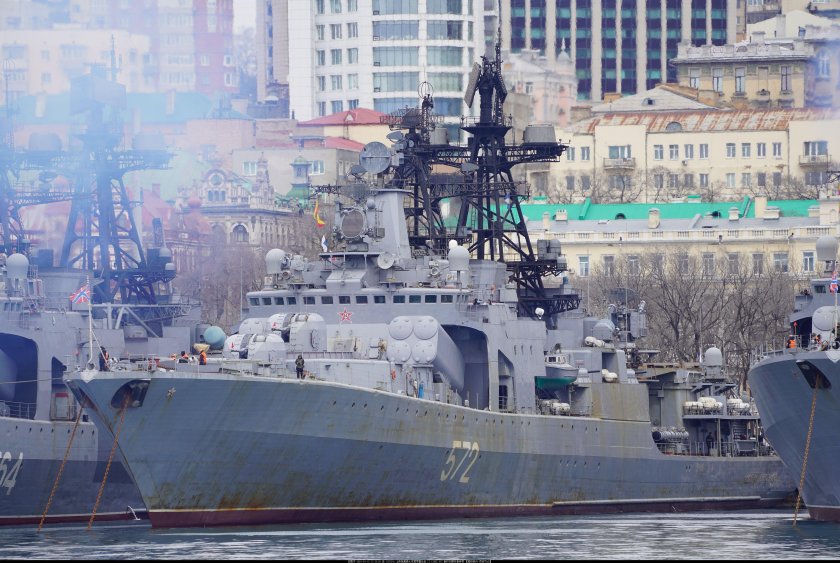 Корабль Адмирал Трибуц Владивосток