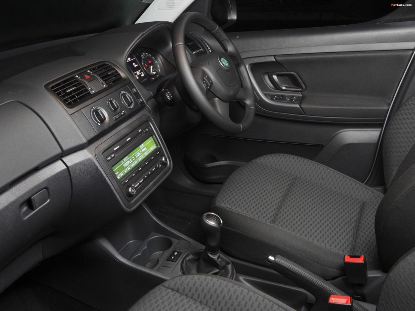 Шкода Румстер 2012 салон