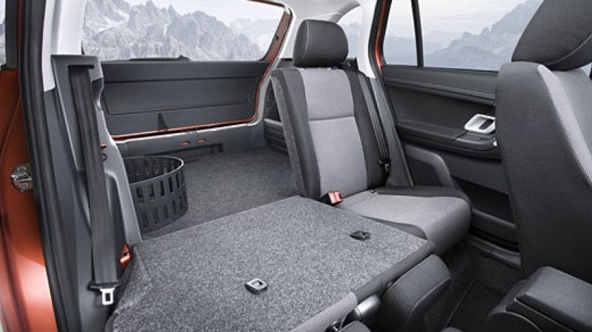 Шкода Фабия салон